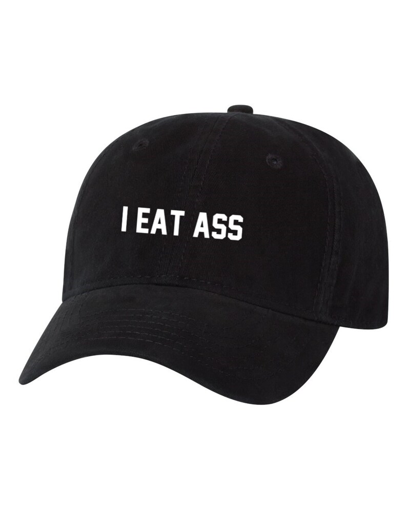 Euro lesbian eats asshole