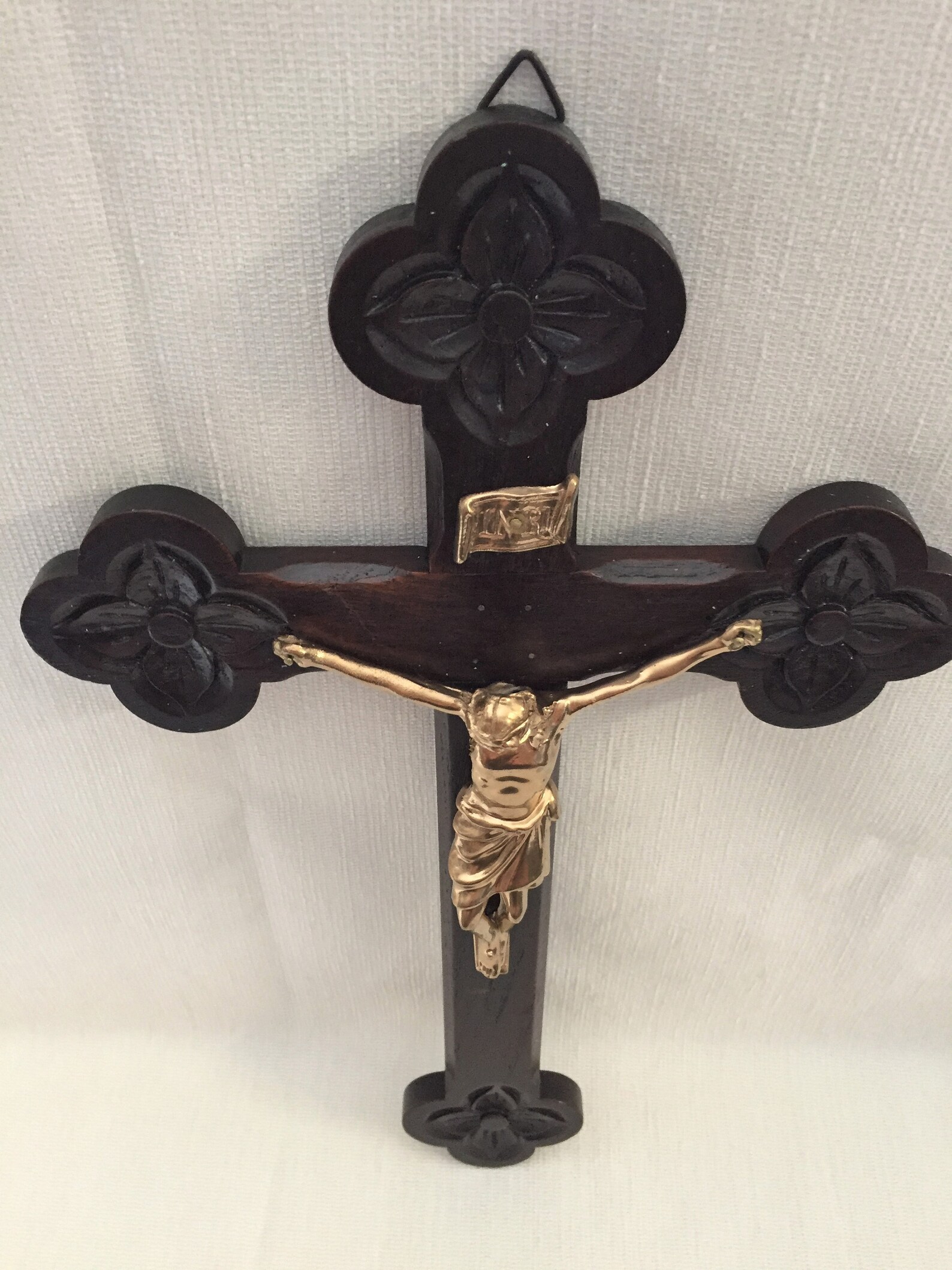 Objet De Culte Essentiel Chez Les Chrétiens