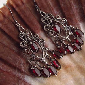 Garnet earrings,Silver Boho Earring.Vintage Style.Filigree earings.Wire Earings.Natural Garnet