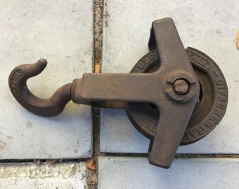 ANTIQUE YALE & TOWNE 1/2 ton Double Pulley, Differential Pulley Block, Chain Hoist, Antique Tool, Industrial, Farm, Mechanical Decor