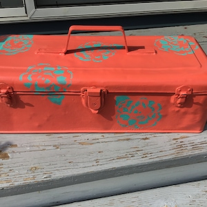 Vintage Metal Tool Box, Women’s Tool Box, Storage Box, Craft Office Storage, Shabby Chic, Girls Room, Porch, Entryway Storage, Picnic,