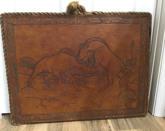 Hermoso caballo de cuero con herramientas a mano tallando diseño Al Stohlman, ponis de juego occidentales, sementales, arte de pared de cuero, decoración