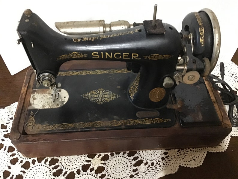 Antique Singer Sewing Machine 1920s Portable Sewing Machine Etsy