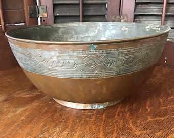 Large Vintage Old Brass, Copper, Metal Bowl, Tibetan Singing Bowl, Fruit Bowl, Table, Shelf Decor Vintage, Farmhouse, Cabin, Decor
