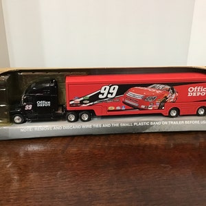 DIE CAST SEMI Carl Edwards Office Depot 99 2006 Racing Champions Limited Edition Semi Truck