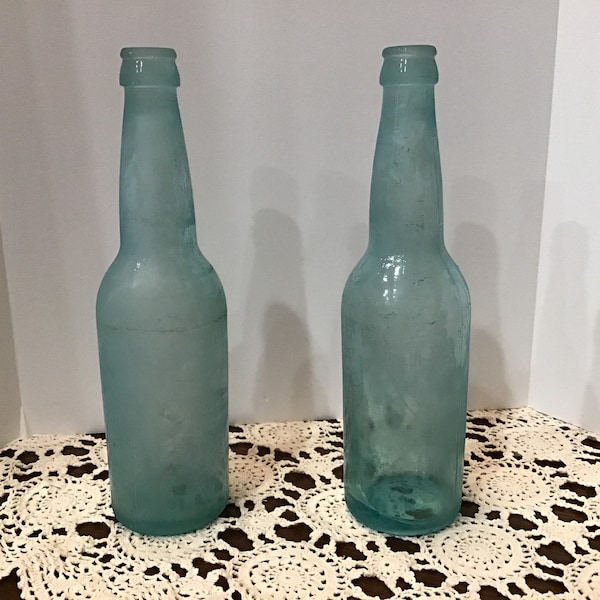Antike Flaschen AB CO c1905-1917 Antike Bierflaschen, blaue Flaschen, Knospe Blumenvase, Kerzenhalter, antikes Dekor