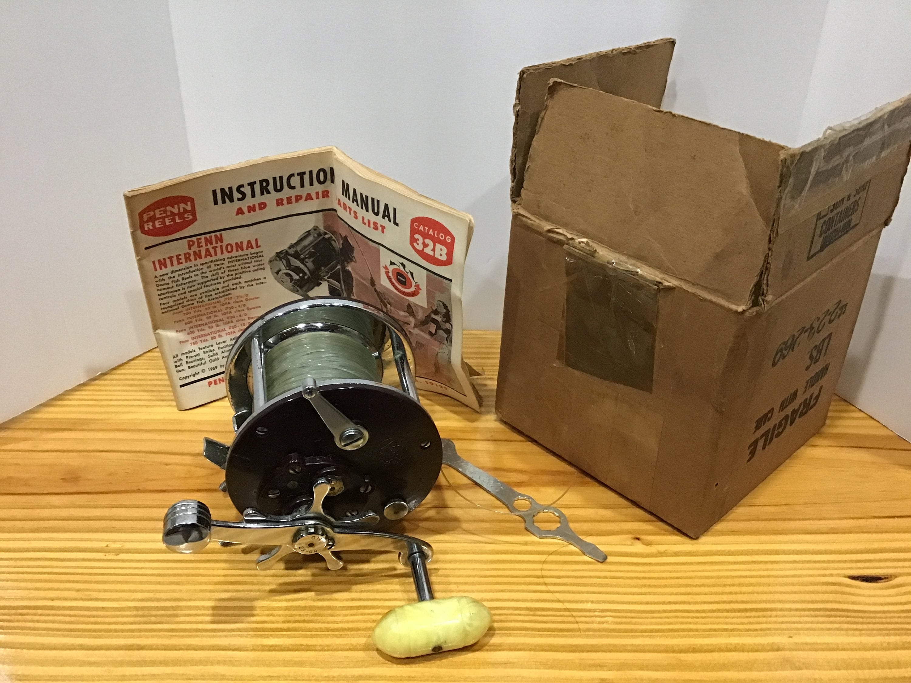 1960s Mint condition Penn Peer Monofil Fishing Reel; new in box with  manual, repair parts and lube tube