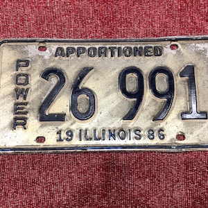 Vintage License Plate, Illinois Car Tag, Man Cave, Commercial, Office Decor Crafts