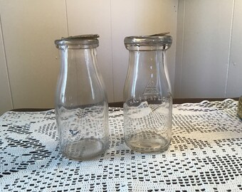 VINTAGE MILK BOTTLES Half Pint Milk Bottles Paper Caps Table Decor, Flower Vase, Farmhouse, Country, Vintage, Porch Decor