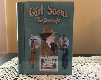 VINTAGE GIRL SCOUT Book Tin Juliette Gordon Low Storage, Advertising Tin