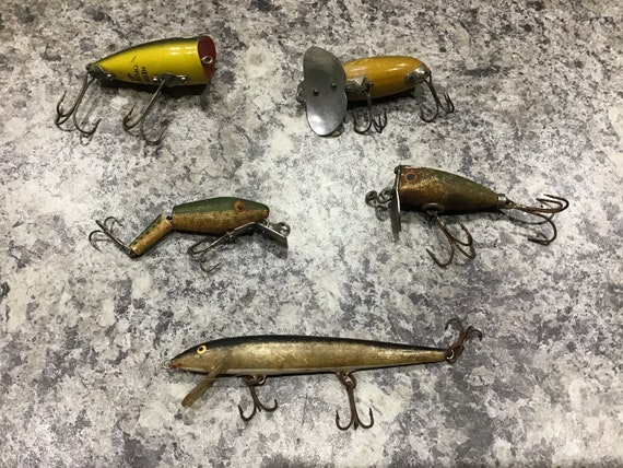 Vintage Fishing Lures, Collection of 5 Lures Vintage Wood Lures