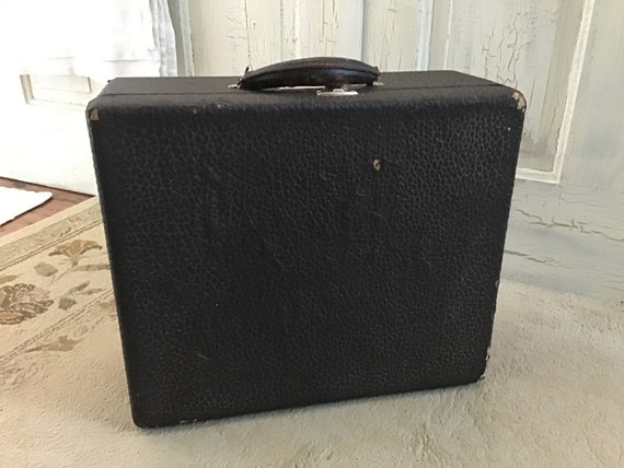 1920s Luggage. Suitcase. Overnight Train Bag Black Suitcase 