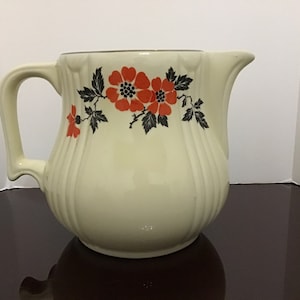 Vintage 1950s Halls Pitcher, Red Kitchen, Milk, Juice, Water, Beverage Pitcher, Vintage Kitchen Ware
