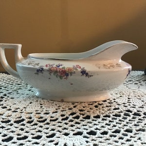 ANTIQUE HOMER LAUGHLIN K Waker Gravy Sauce Boat 1920