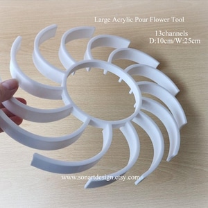 Large Spiralling Flower Pouring Tool : 13 channels/ 10cm x 25cm.