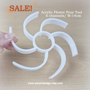 SALE!!  Acrylic Spiralling Flower Pour Tool/ 6 channels/14cm