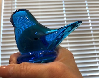 Large Turquoise Glass Bluebird CHIP BEAK, Blue Bird of Happiness, Turquoise Glass Blue Bird, Blue Bird Paperweight, colored glass bird 1993