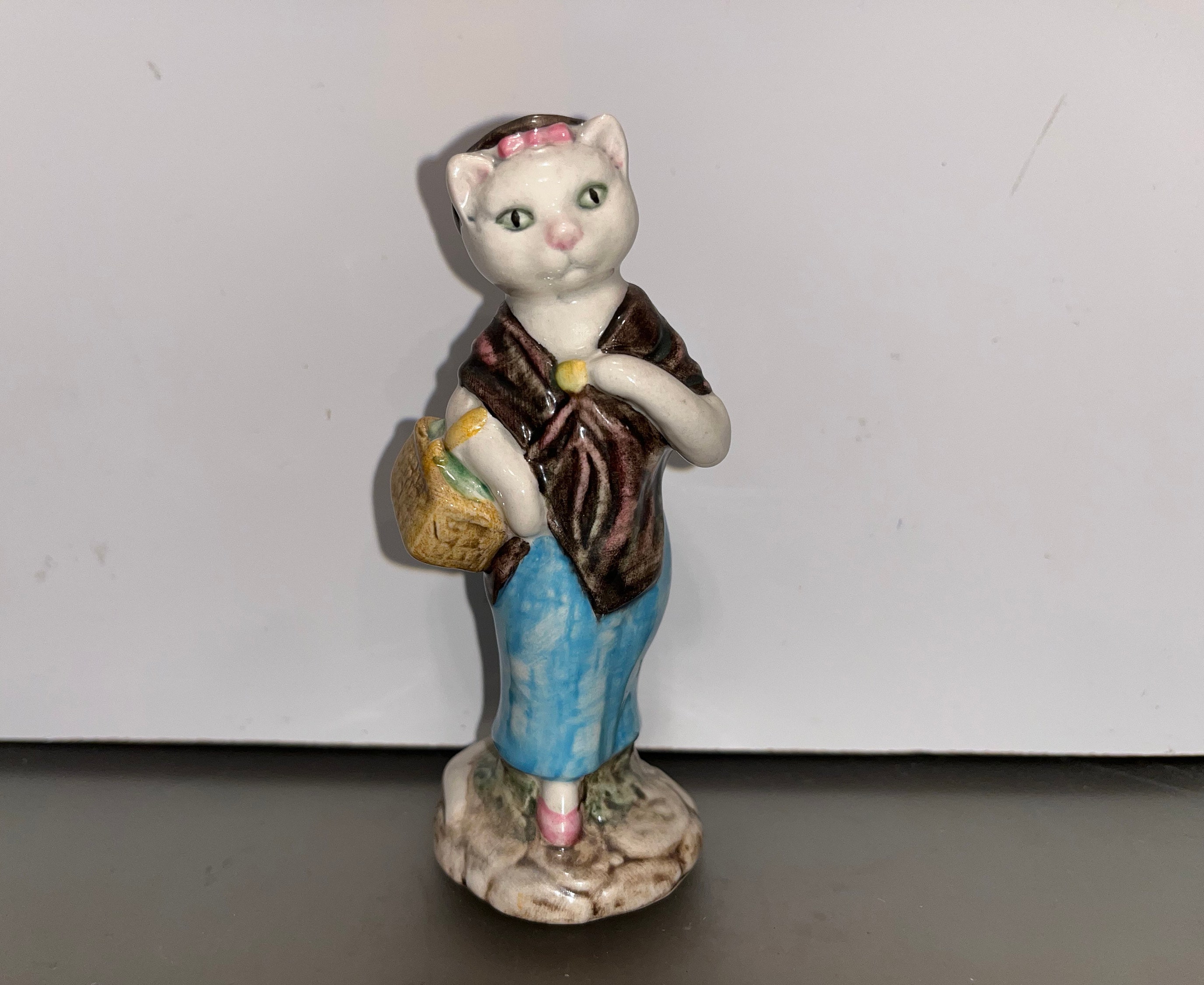 s*o様 Beatrix potter antique objects Vintage Beatrix Potter Susan 1983, Beatrix Potter Cat Figure