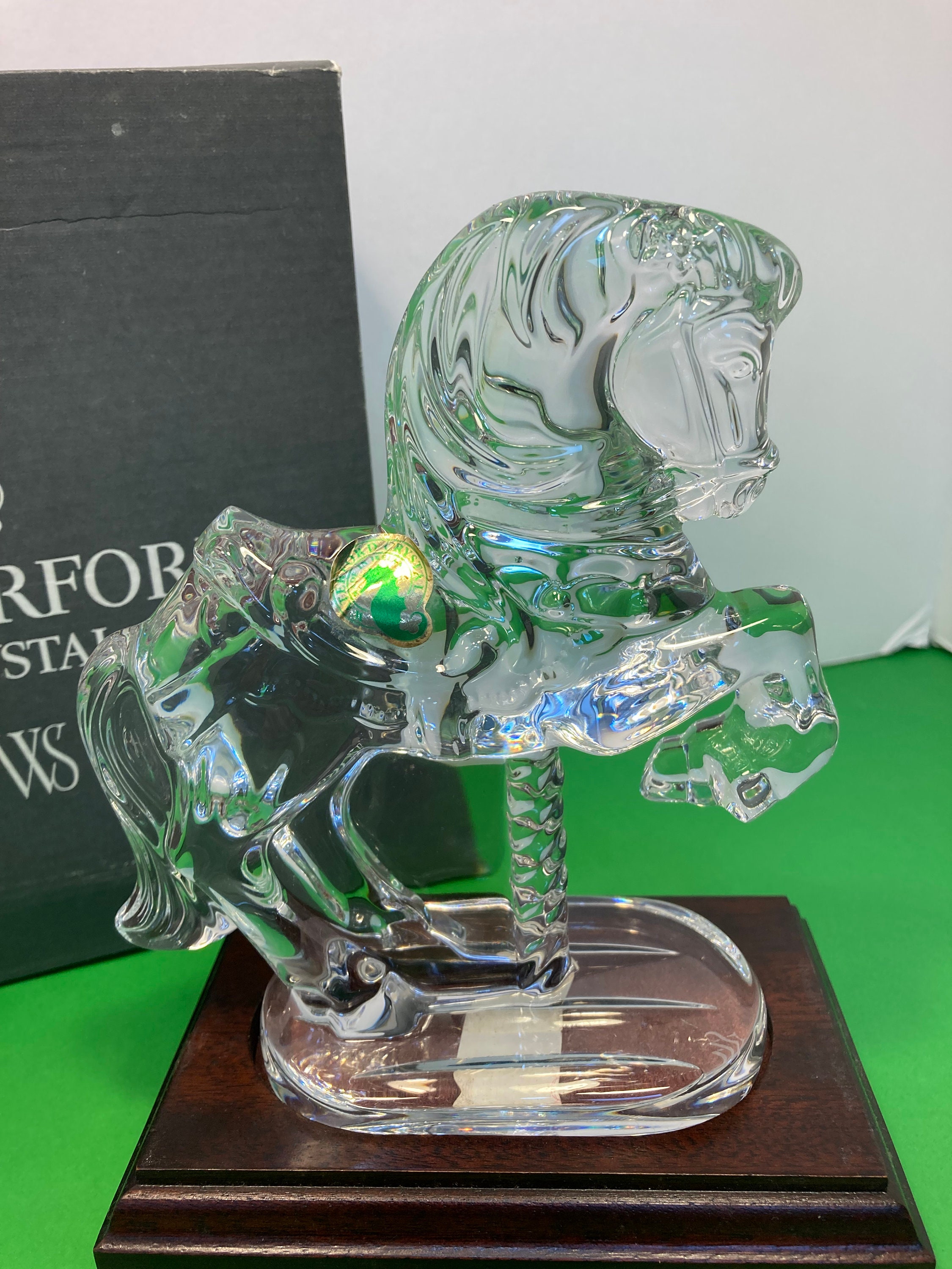 クリスタル　Running Horse Running Horse In Optical Crystal — Vermont Awards & Engraving
