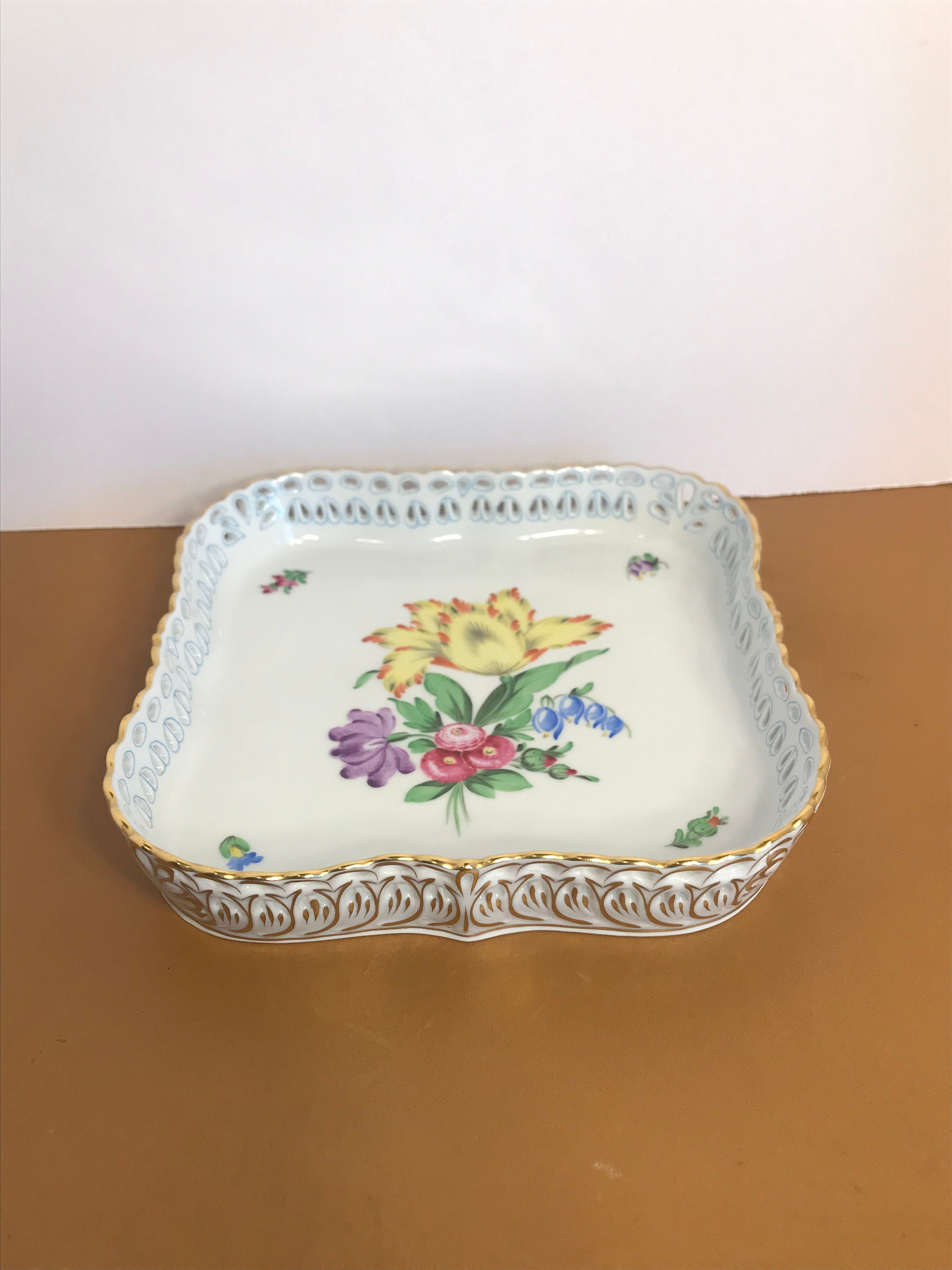 Vintage HEREND 7510 Printemp Pierced Tray , Printemps