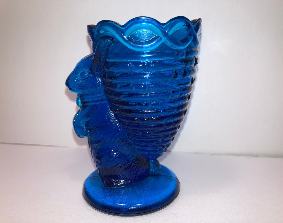 Fenton Glass Bunny Rabbit Egg Cup, Fenton Colonial Blue Glass Bunny