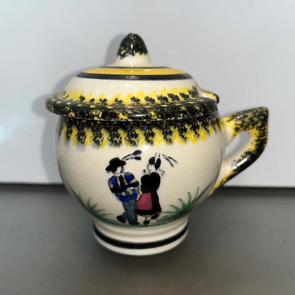 Vintage Henriot Quimper Breton Couple Jam, French Quimper Breton Couple Jar Cup, Quimper Breton 3 1/2" Cup, Quimper F132, French D15, Good