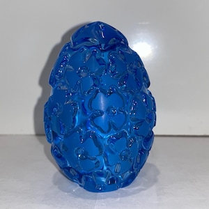 German Crystal Blue Egg, Blue Crystal Egg Paperweight, Vintage 3 1/4&quot; Blue Egg, Blue Frosted Flowers Egg Paper Weight, Good