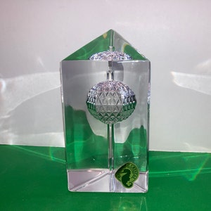 Waterford Crystal Golf Ball Skulptur, Waterford Times Square 2000, Waterford Crystal Golf Ball Briefbeschwerer, Waterford Golf Geschenke, Mintgrün