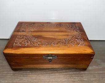 Vintage Carved Wooden Box, Wooden Dresser Box, 10" Carved Wooden Jewelry Box, Dresser Box, Good