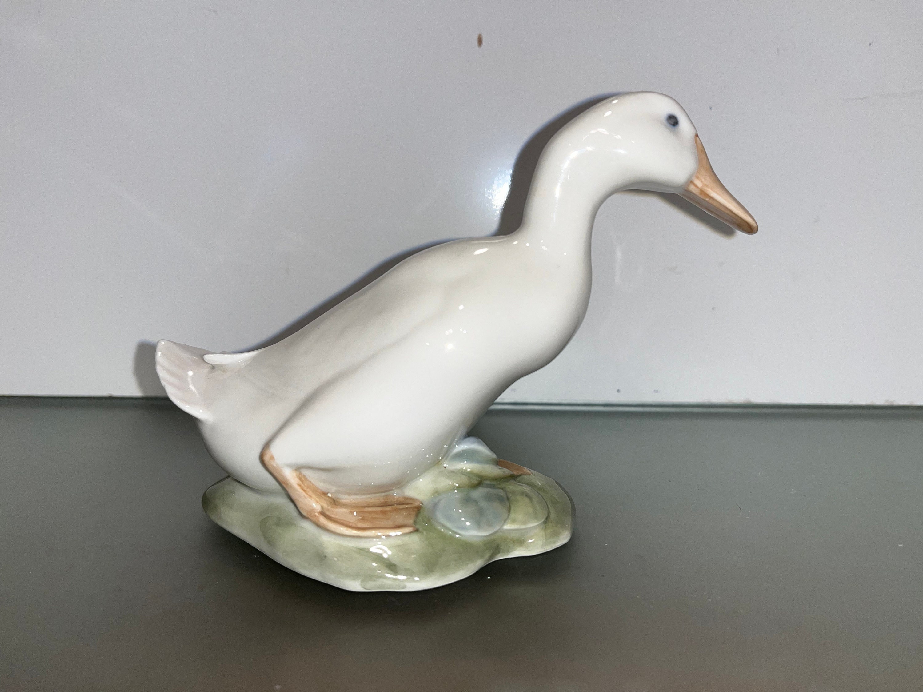 ロイヤルコペンハーゲン女性とガチョウのフィギュア Royal Copenhagen Girl With Duck - Etsy