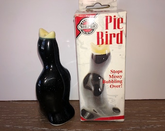 Norpro Black Pie Bird, Pie Bird Vent, Crow Steam Vent, Black Pie Bird, Handmade Pottery Pottery Pie Bird, in the box