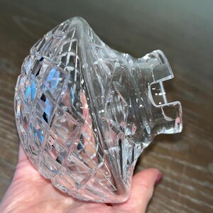side view - it does sit flat