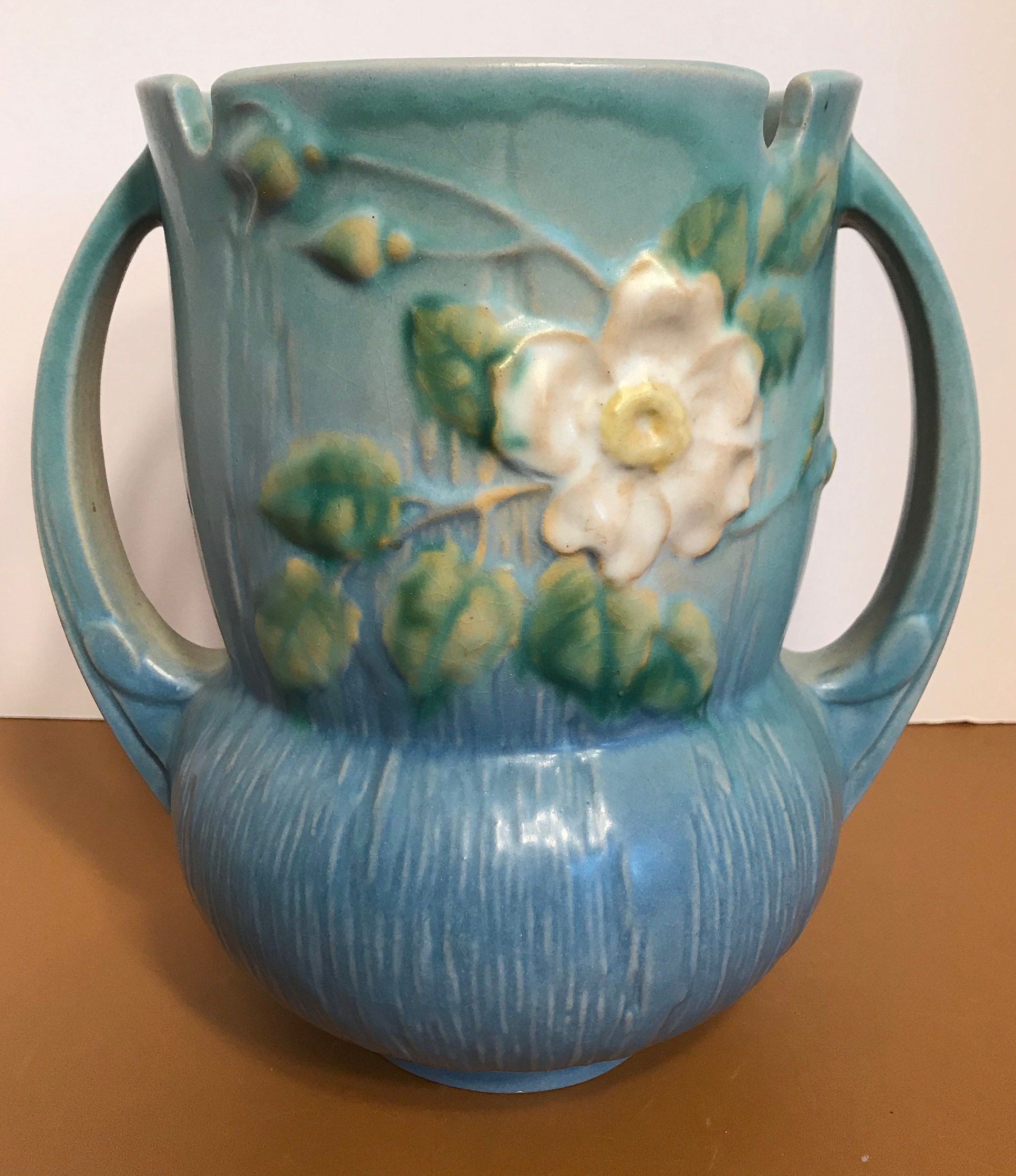 Vintage Roseville Notched Rim Vase 985 Blues with White Roses Etsy