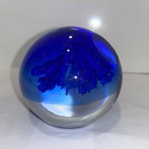Vintage Shaded Blue Flower Paperweight, Blue Flower Paperweight, Art Glass Blue Flower Paperweight, Cobalt Blue Flower Paperweight, Mint
