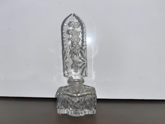 Vintage Czech Cut Glass Perfume Bottle, Vintage Diamond Cut Vanity Bottle, Czech Art Deco Perfume, Czech Etched Floral Stopper Perfume, Mint