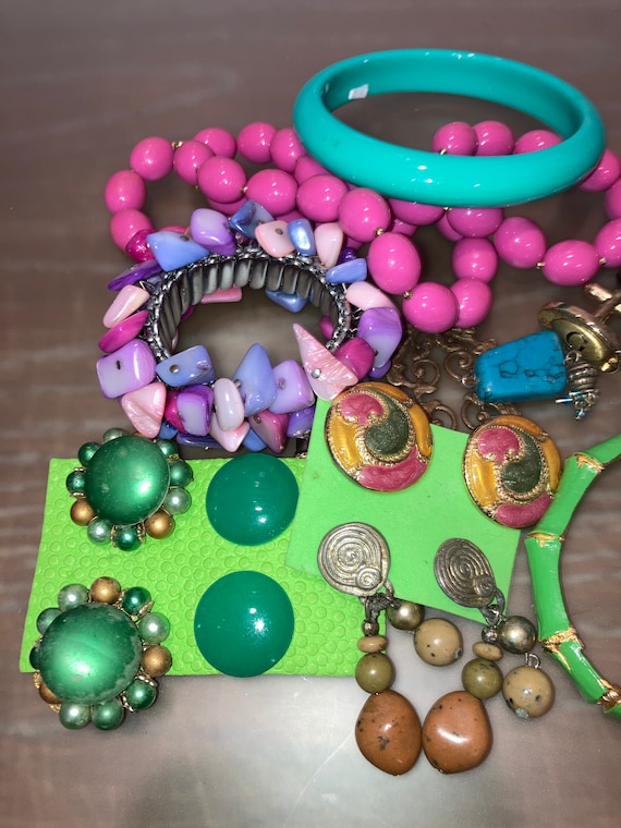 Vintage Bright Colored Jewelry Lot, Earrings in G… - image 2