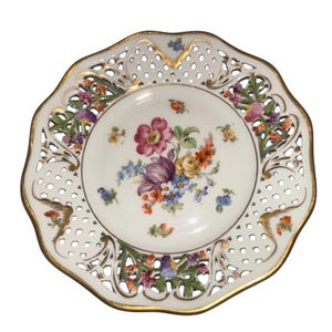 Antieke 6" plaat met bloemen doorboord Schumann Duitsland, Schumann-dresdenplaat, Schumann-netplaat, CRACK
