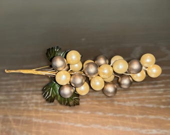 White Pearl Grape Cluster, White and Taupe Pearl Grapes, Pearl Grapes on the Vine, 7" Pearl Grape Cluster, Beaded Pearl Grape Bunch