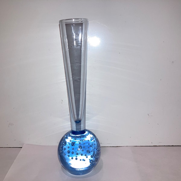 Vintage Bubble Glass lt Blue Tint Vase, 6-Zoll-Blasenvase, Blaue Vase mit kontrollierter Blasenvase, Mid Century Ballvase, Mintgrün