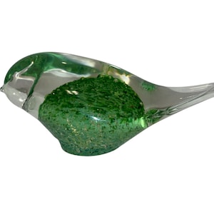 Vintage Clear Green Bird Figure, Vintage Green Cased Glass Bird, Vintage Art Glass Bird Paperweight, Green Confetti Glass Bird, Mint