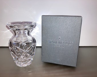 Jarrón de cristal Waterford Society 1995, jarrón pequeño Waterford de 10 cm de alto, jarrón para flores pequeñas Waterford, jarrón pequeño Waterford, nuevo en caja.