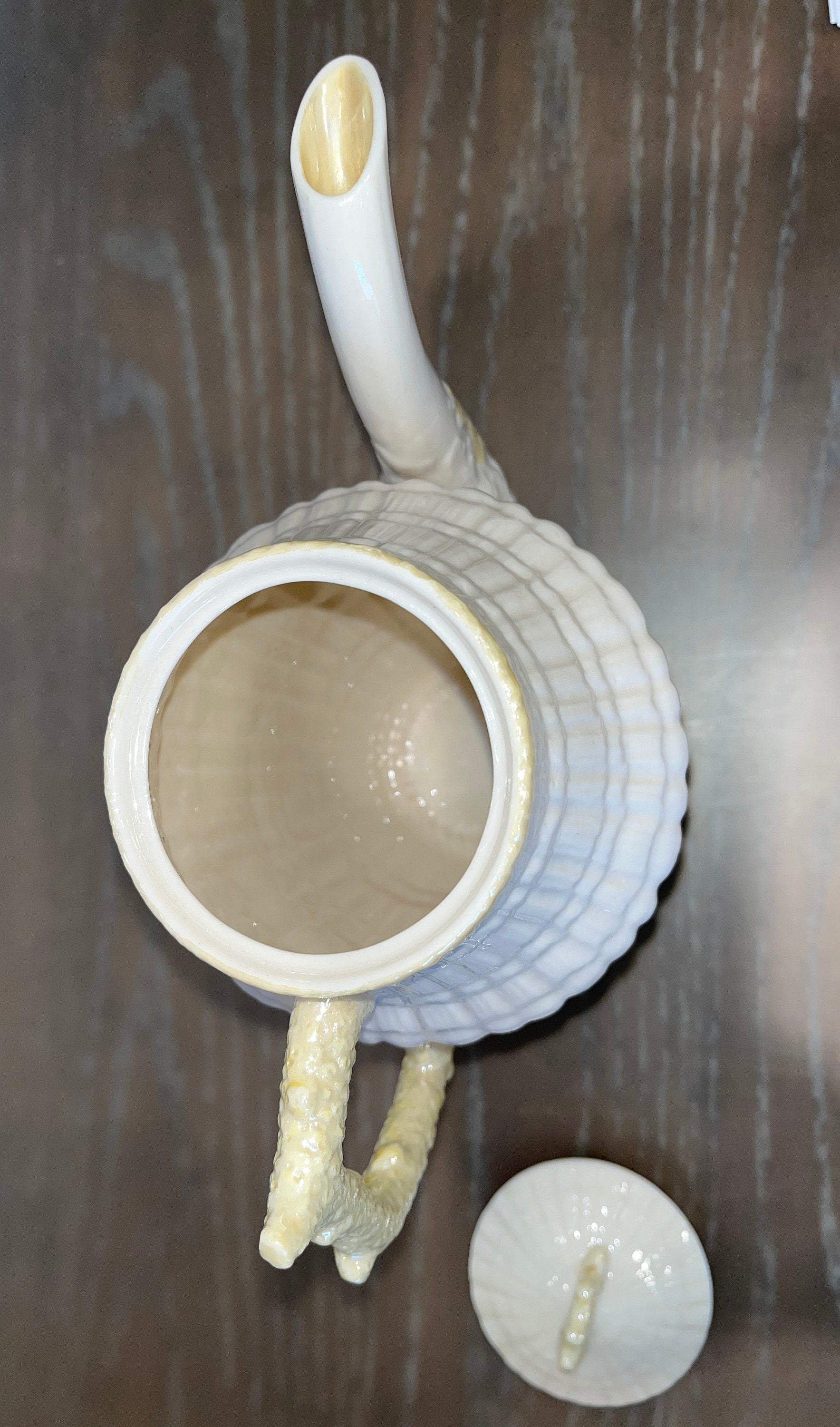 ビンテージ Belleek アイリッシュ リンペット シェル コーヒー ポット 
