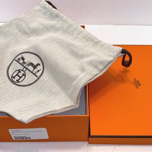 Hermes Gift Box, Empty Hermes Box with Dust Cover, Hermes Box 3&quot; tall x 9&quot; long x 7 1/4&quot; wide, Hermes Swift Epson Pocket Kelly Box, Perfect