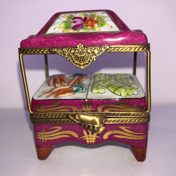 Vintage Limoges Vegetable Market, Limoges Vegetable Cart Box, Limoges Farmers Market, Signed Peint Main Limoges Pink Cart Trinket