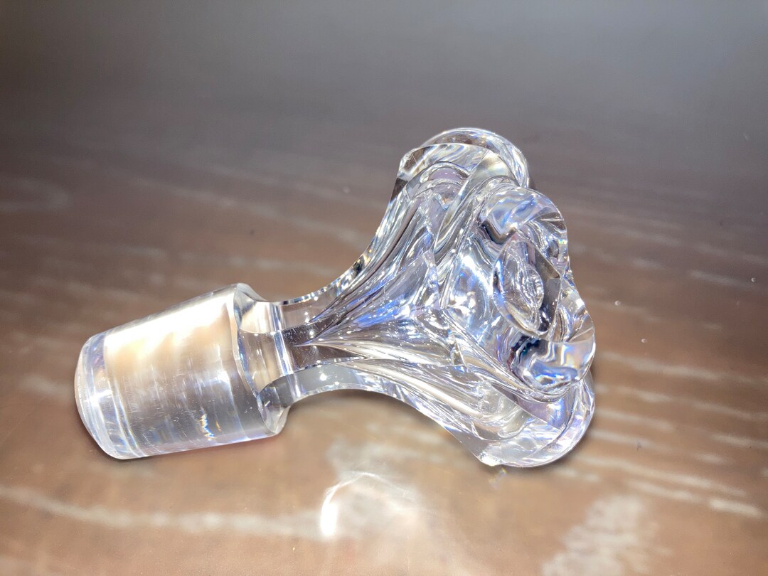 Large Flower Bottle Stopper, Flower Shaped Stopper, 3 1/2 Divided