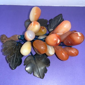 Vintage Chinese Carved Grapes, Carnelian Quartz Grape Cluster, Carved Carnelian Grapes, Agate Carved Grapes, Carved Stone Leaves, NICE