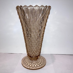 Vintage Indiana Diamond Point Vase, Diamond Point Pink 8&quot; Vase, Vintage Pink Depression Glass Vase, Diamond Cut Pink Vase, Mint