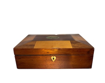Vintage Wooden Parqueted Dresser Box, Handmade Wooden Dresser Box, 11" Wooden Jewelry Box, 1960 Courting Couple Dresser Box, READ