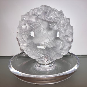 Lalique Dove Ring Bowl Dish, Lalique Frosted Dove Wreath Ring Dish, signed Lalique, French Crystal Lalique Dove Ring Holder, Ring Pin Tray
