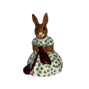 Vintage Royal Doulton Busy Needles, Bunnykins Rabbit Knitting, Beatrix Potter England 1974 Bunny Figure, Bunnykins Bunny, Mint